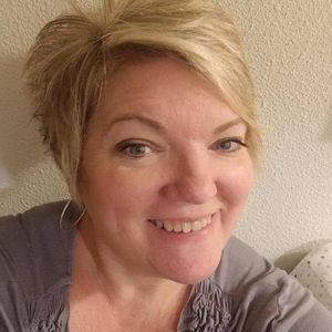 Meet your Posher, Marnie